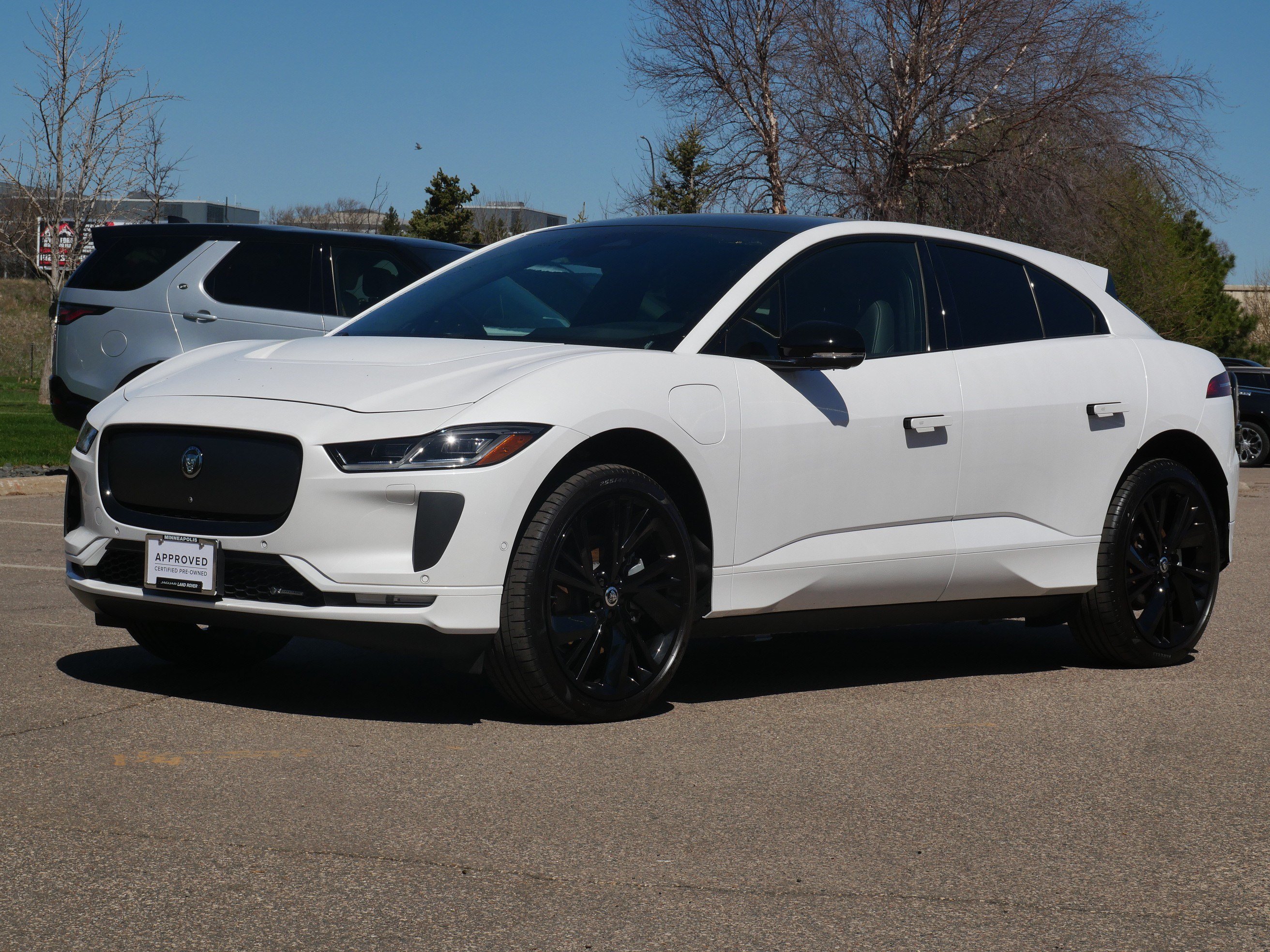 Certified 2024 Jaguar I-PACE R-Dynamic HSE AWD/4WD image 1