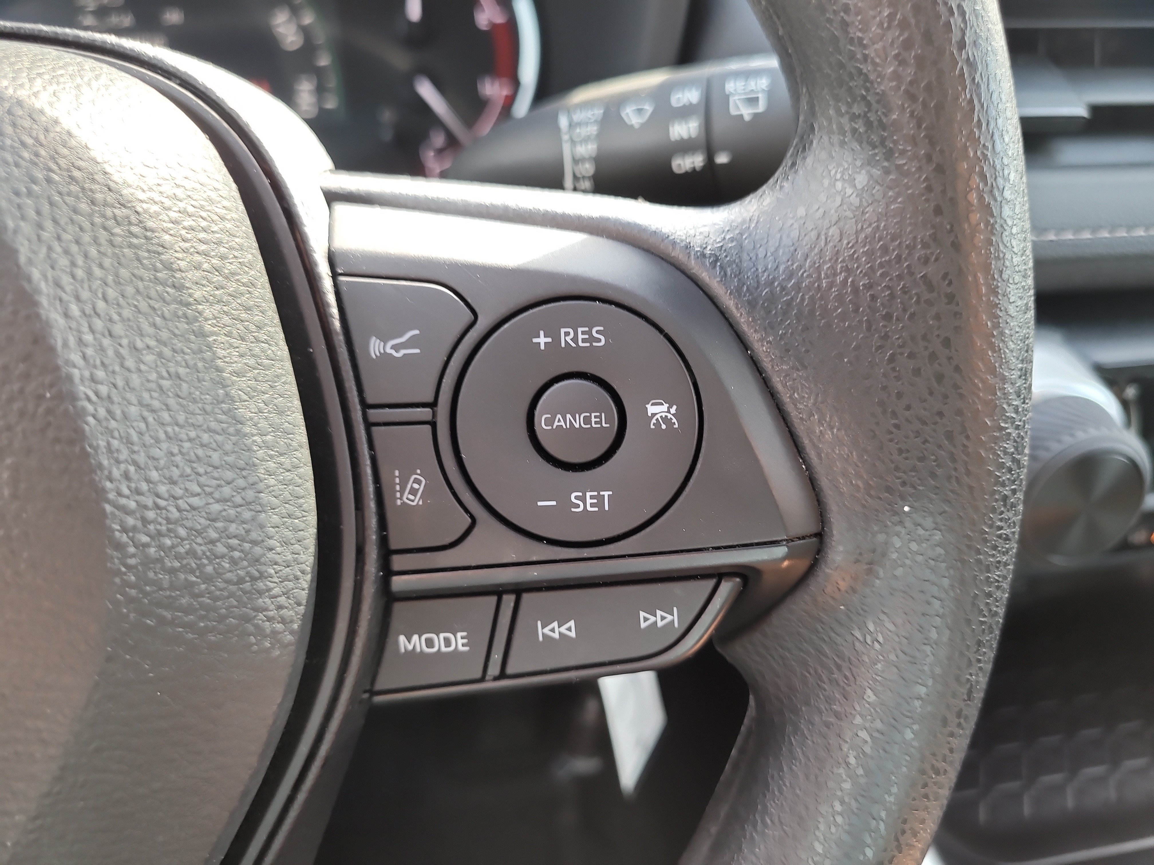 Certified 2024 Toyota RAV4 LE FWD image 28