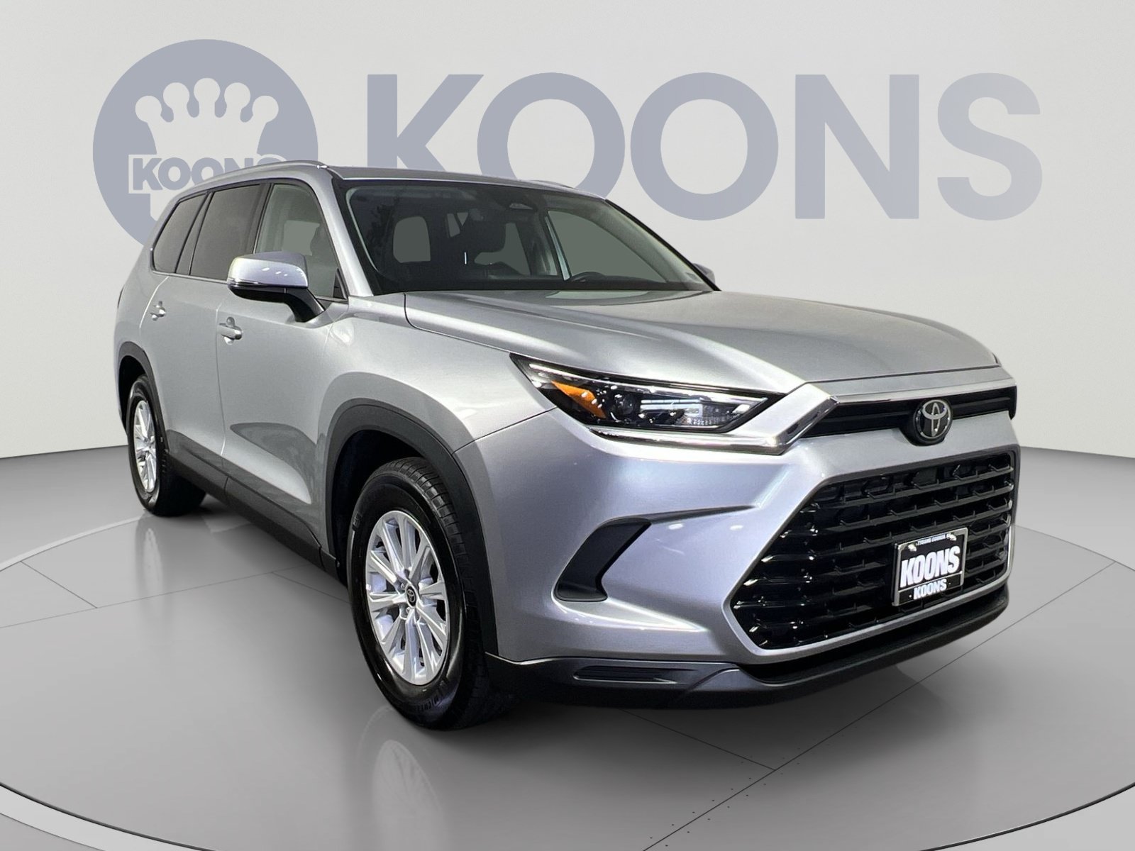 Used 2025 Toyota Grand Highlander AWD image 2