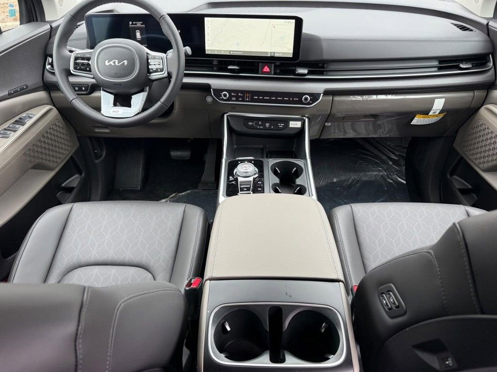 New 2026 Kia Carnival EX FWD image 8