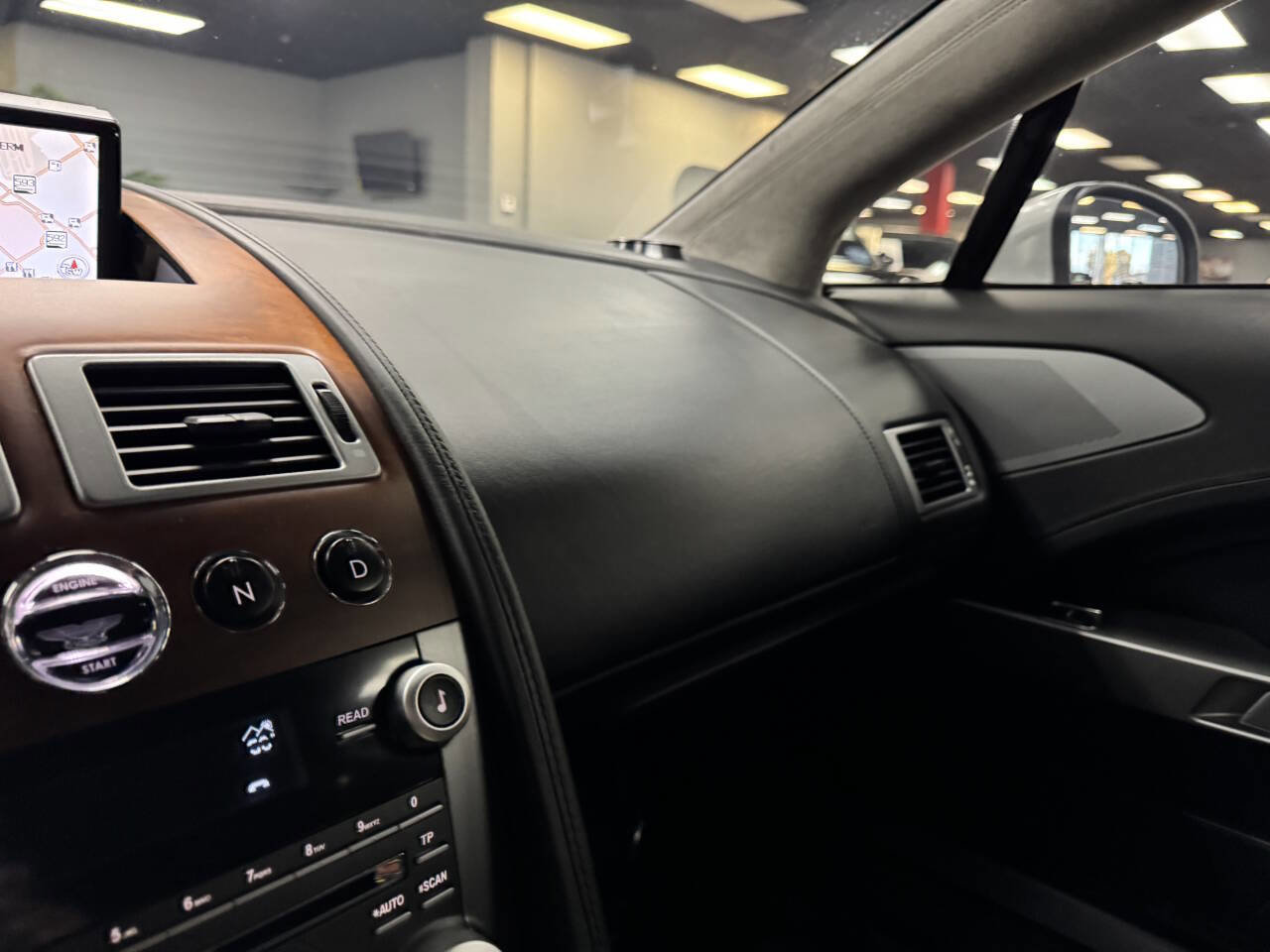 Used 2011 Aston Martin Rapide image 25