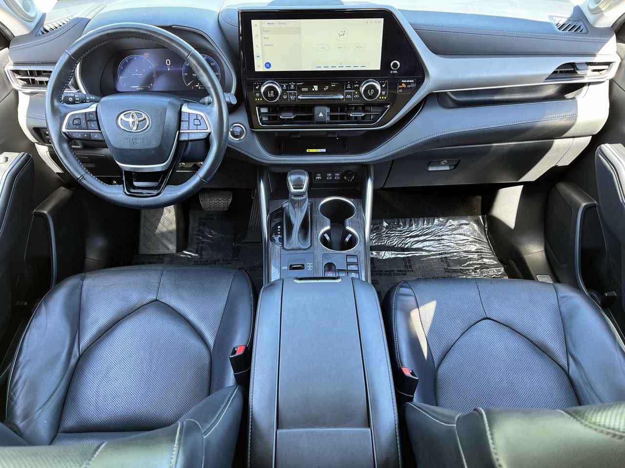 Used 2023 Toyota Highlander Limited FWD image 9