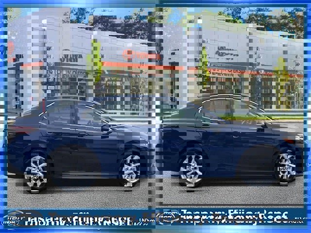 Certified 2023 Toyota Camry LE image 5