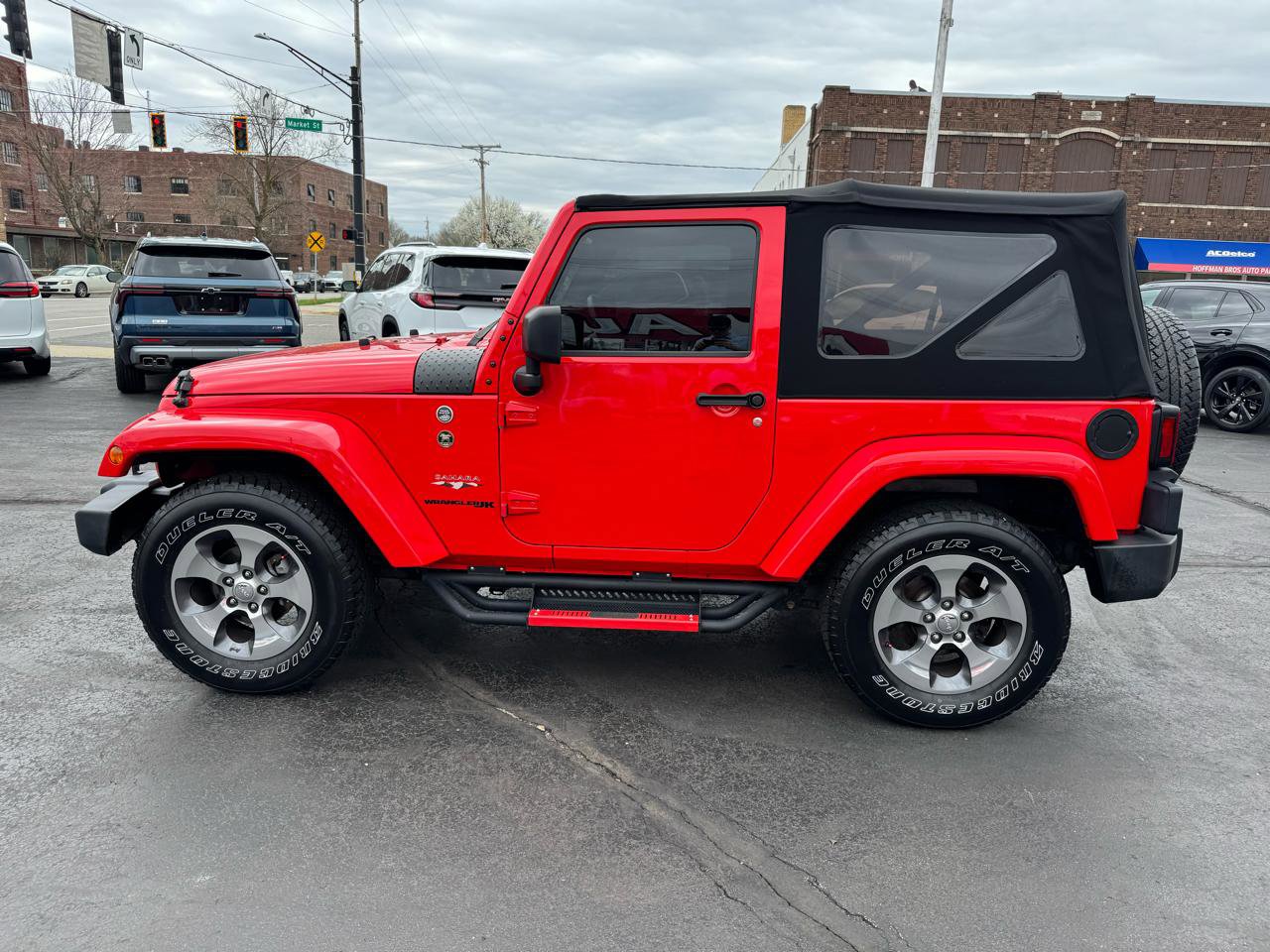 Used 2018 Jeep Wrangler Sahara w/ Connectivity Group image 8