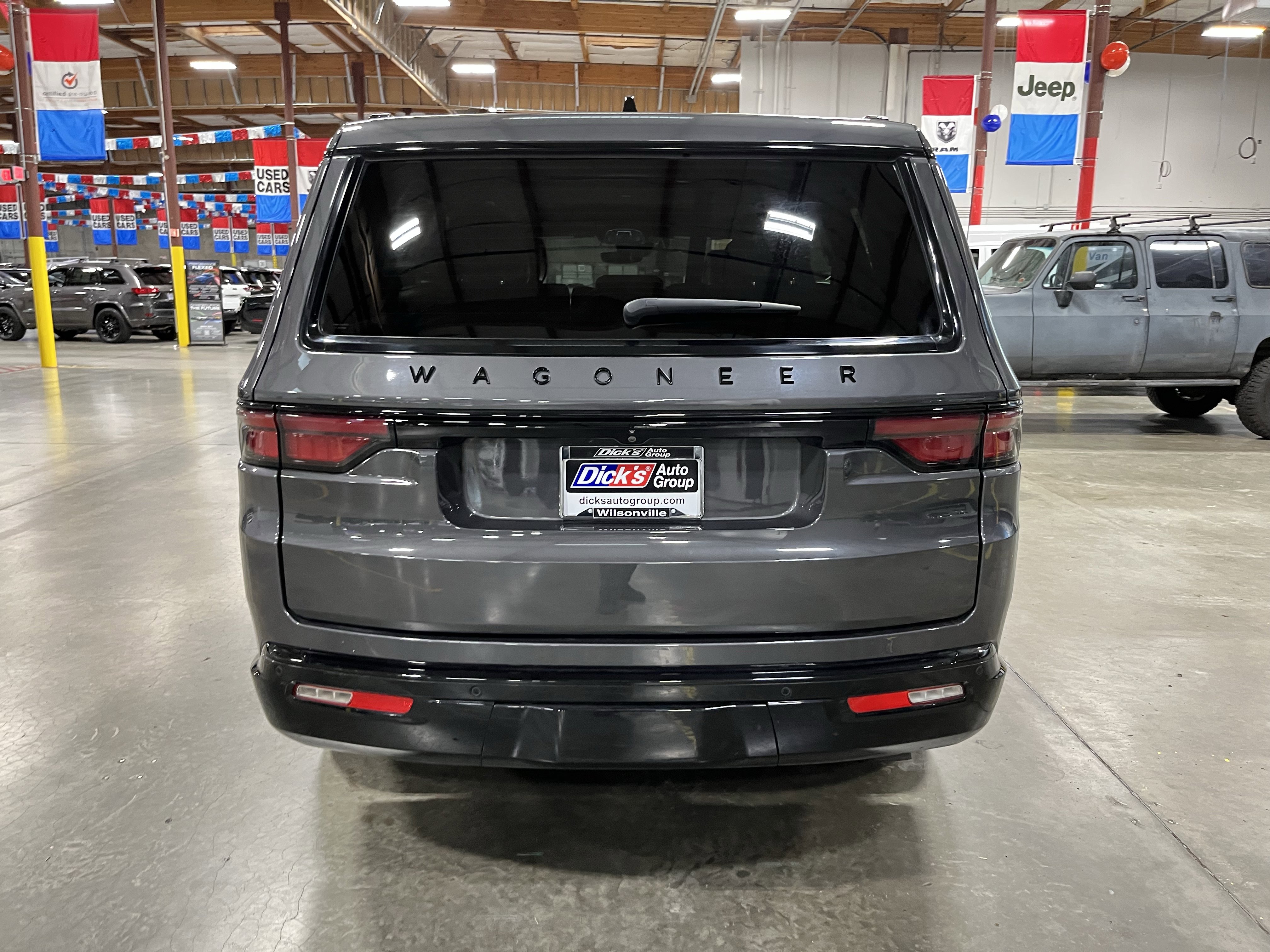 Used 2024 Jeep Wagoneer Series II w/ Convenience Group I image 4