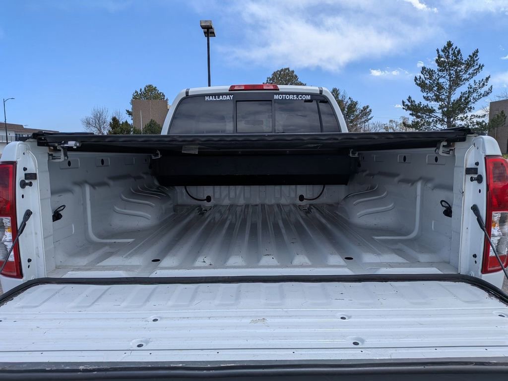Used 2017 Nissan Frontier SV RWD image 6