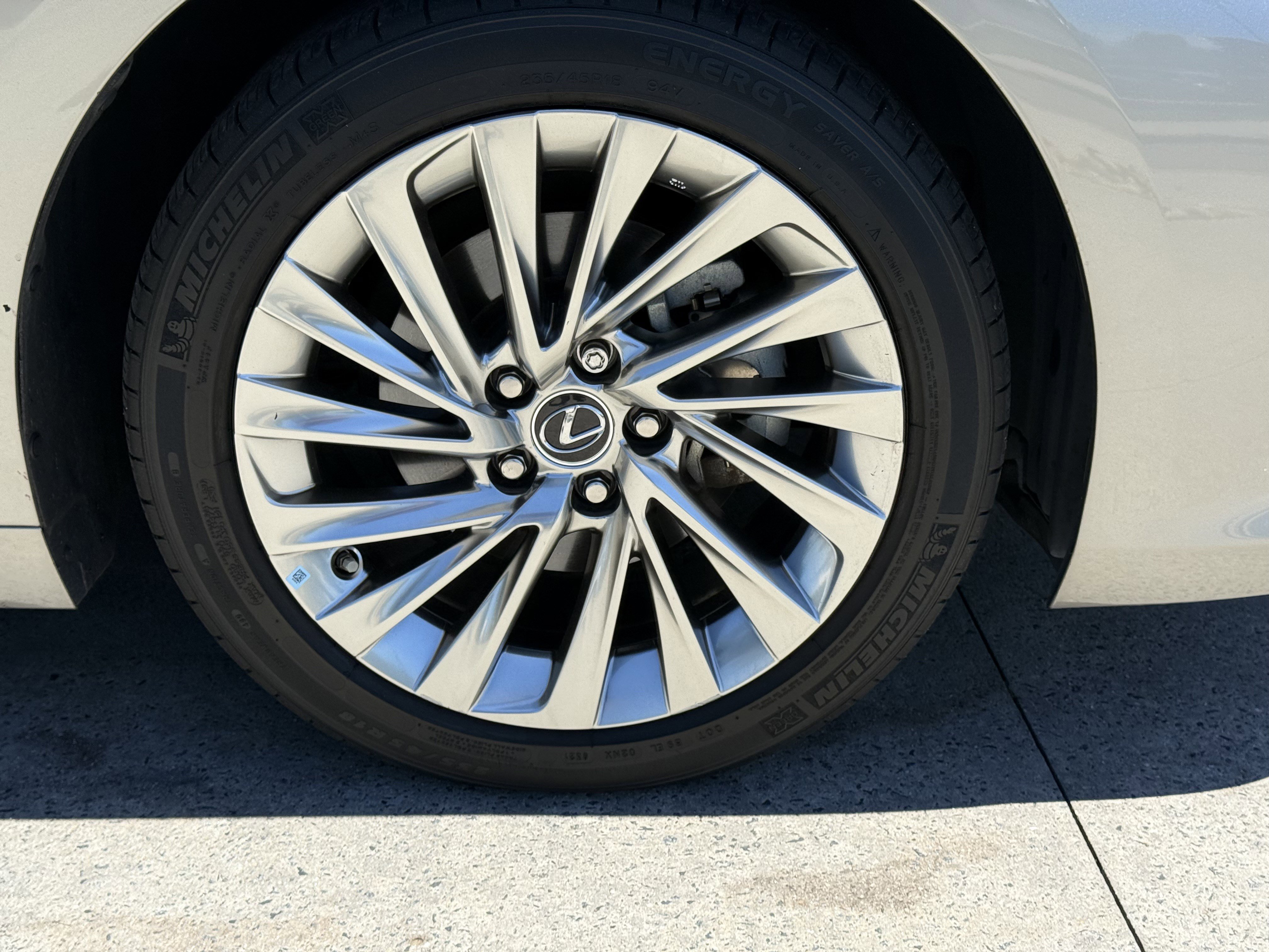 Used 2021 Lexus ES 350 Ultra Luxury w/ Accessory Package 2 FWD image 13