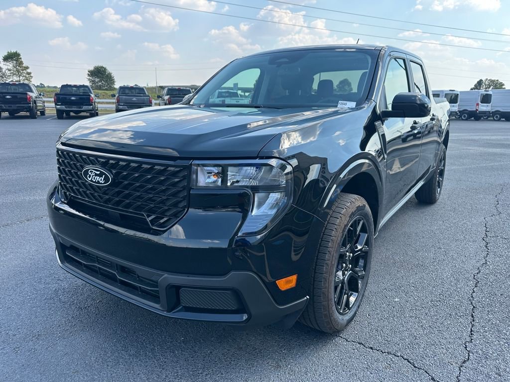 New 2025 Ford Maverick XLT w/ XLT Luxury Package image 4