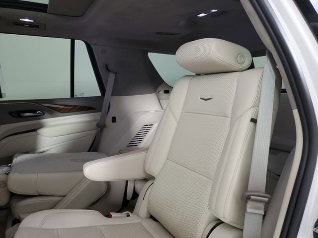 Used 2023 Cadillac Escalade Premium Luxury Platinum image 14