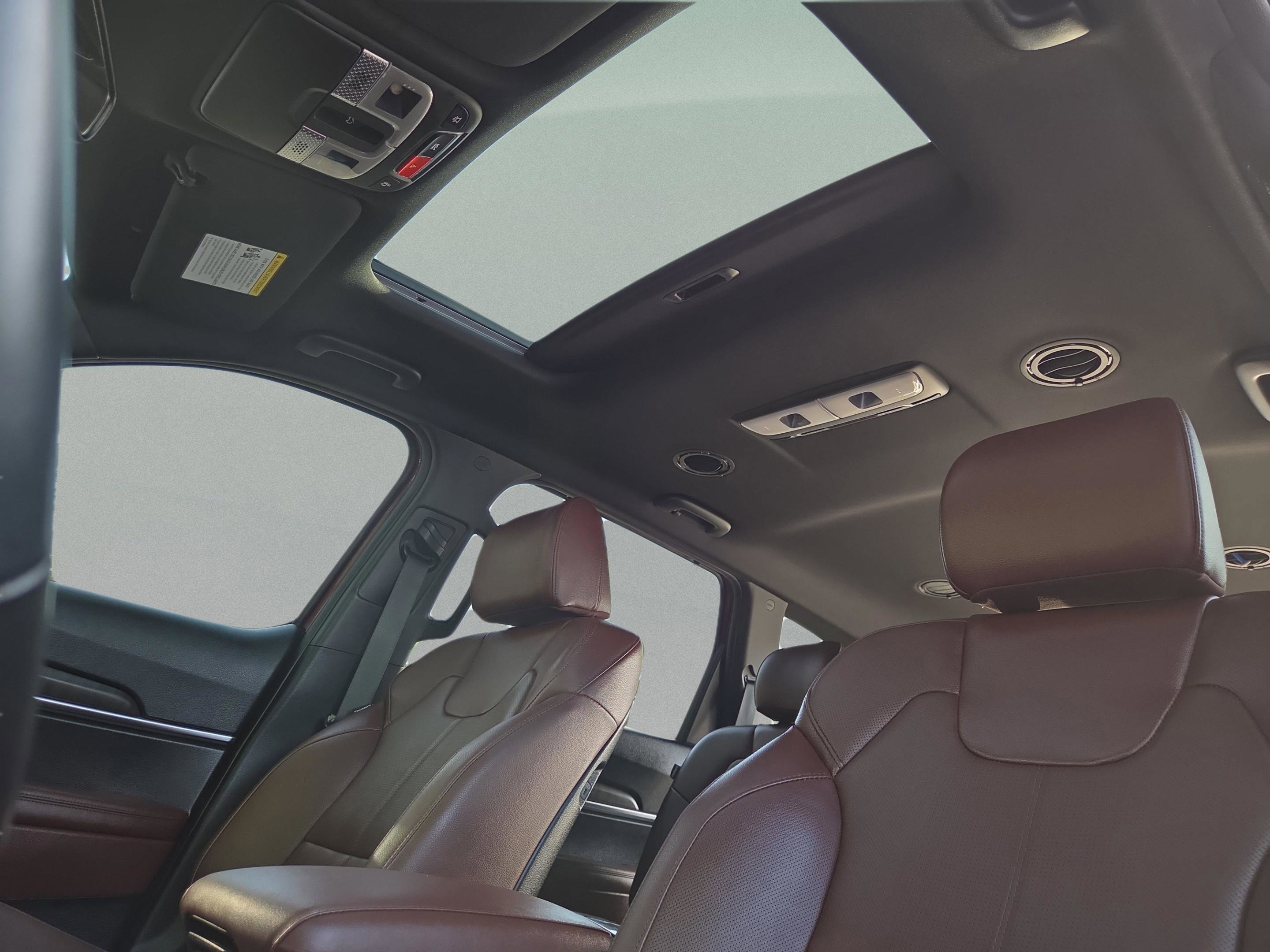Used 2023 Kia Telluride EX w/ EX Captain's Chair Package image 26