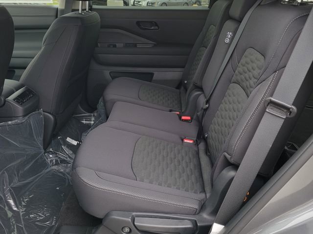 New 2026 Nissan Pathfinder SV w/ SV Premium Package AWD/4WD image 10