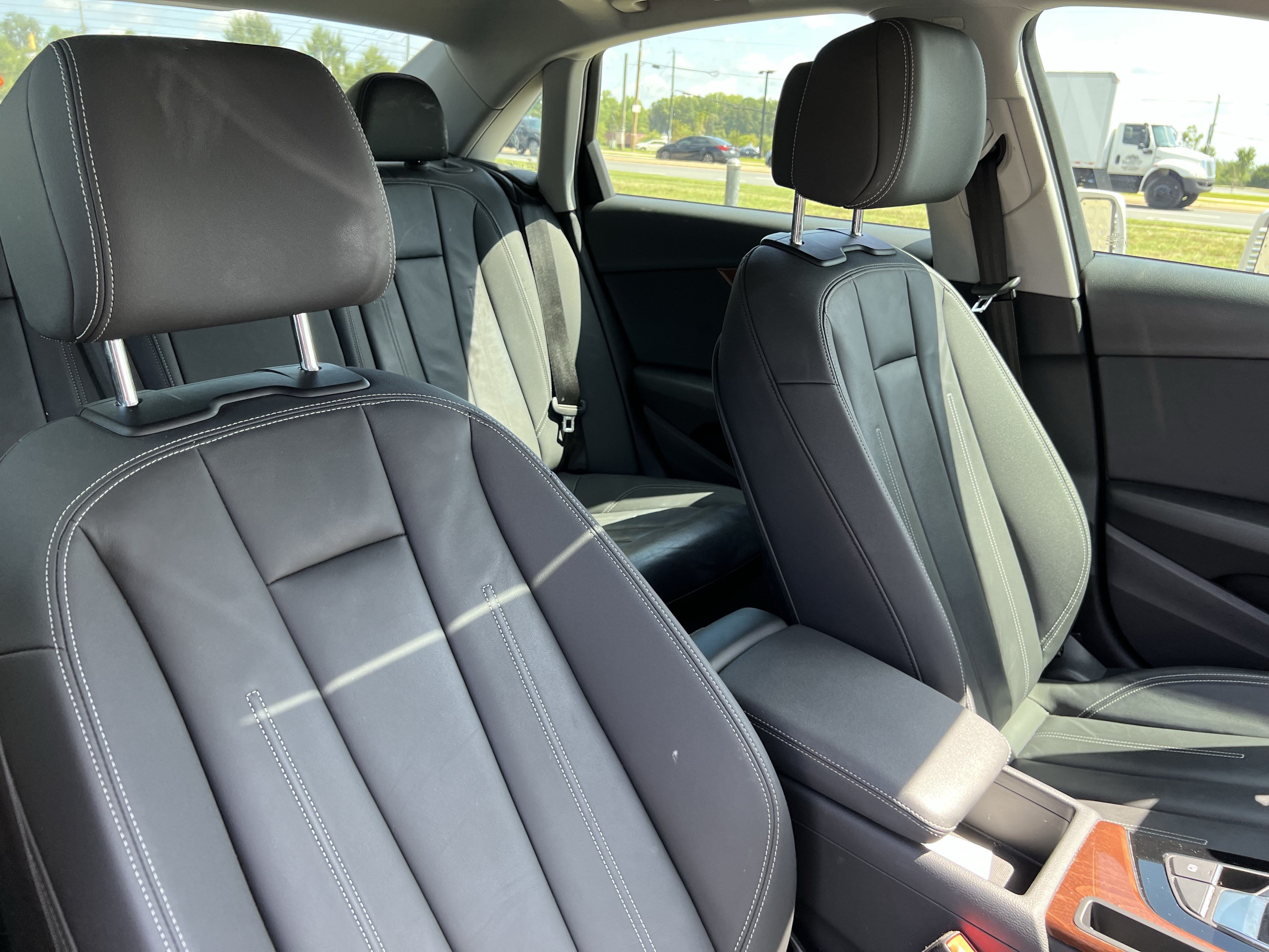 Used 2022 Audi A4 2.0T Premium w/ Convenience Package AWD/4WD image 35