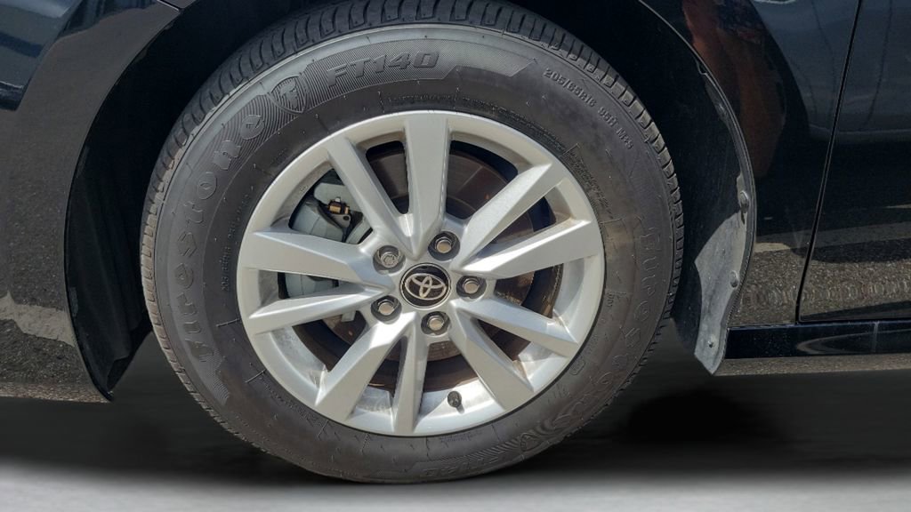 Used 2025 Toyota Camry LE image 8