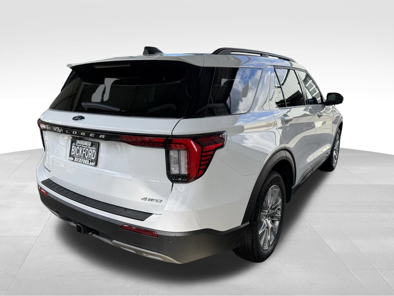 Used 2026 Ford Explorer Active w/ Active Comfort Package image 5