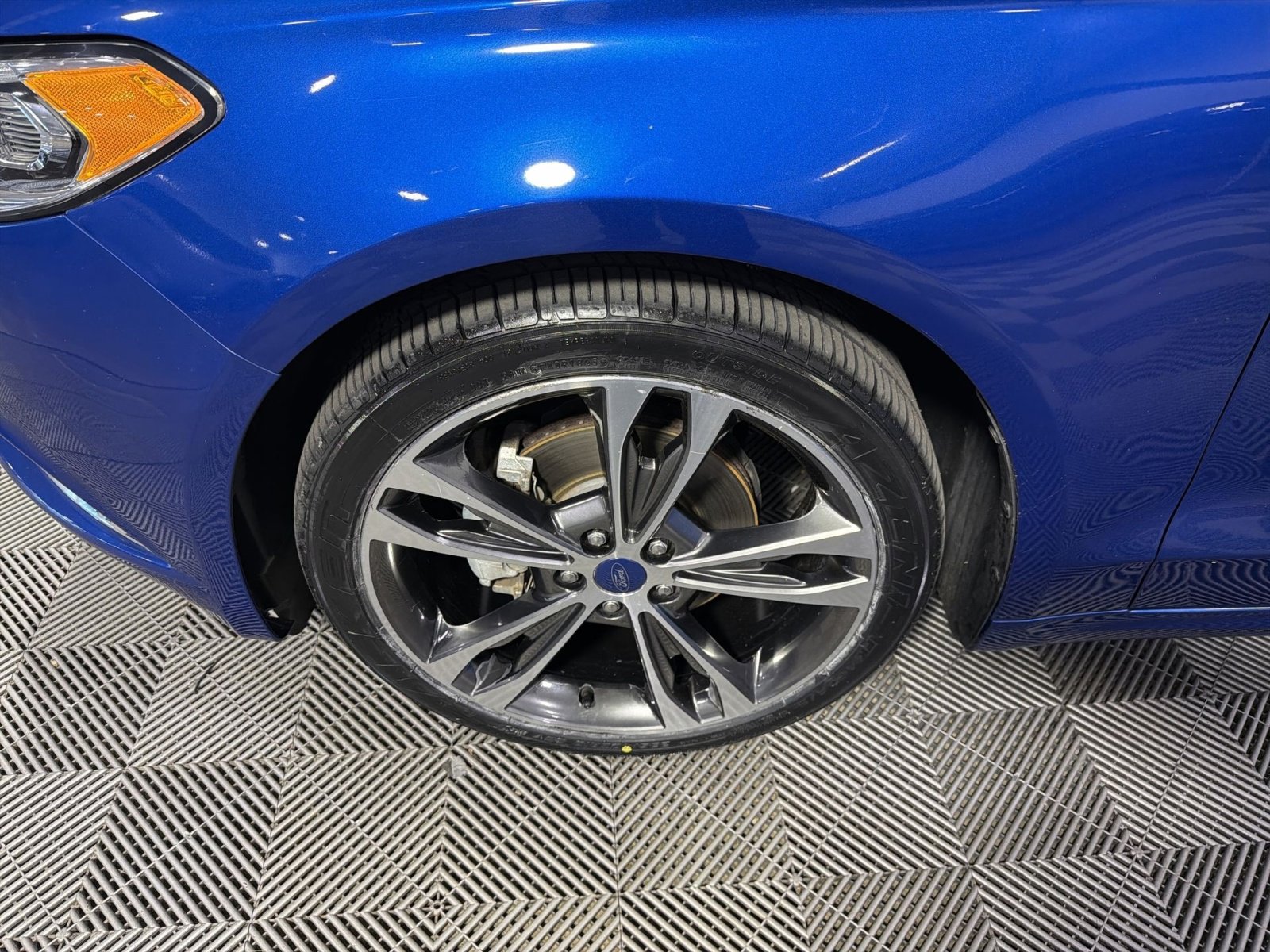 Used 2017 Ford Fusion Titanium image 23