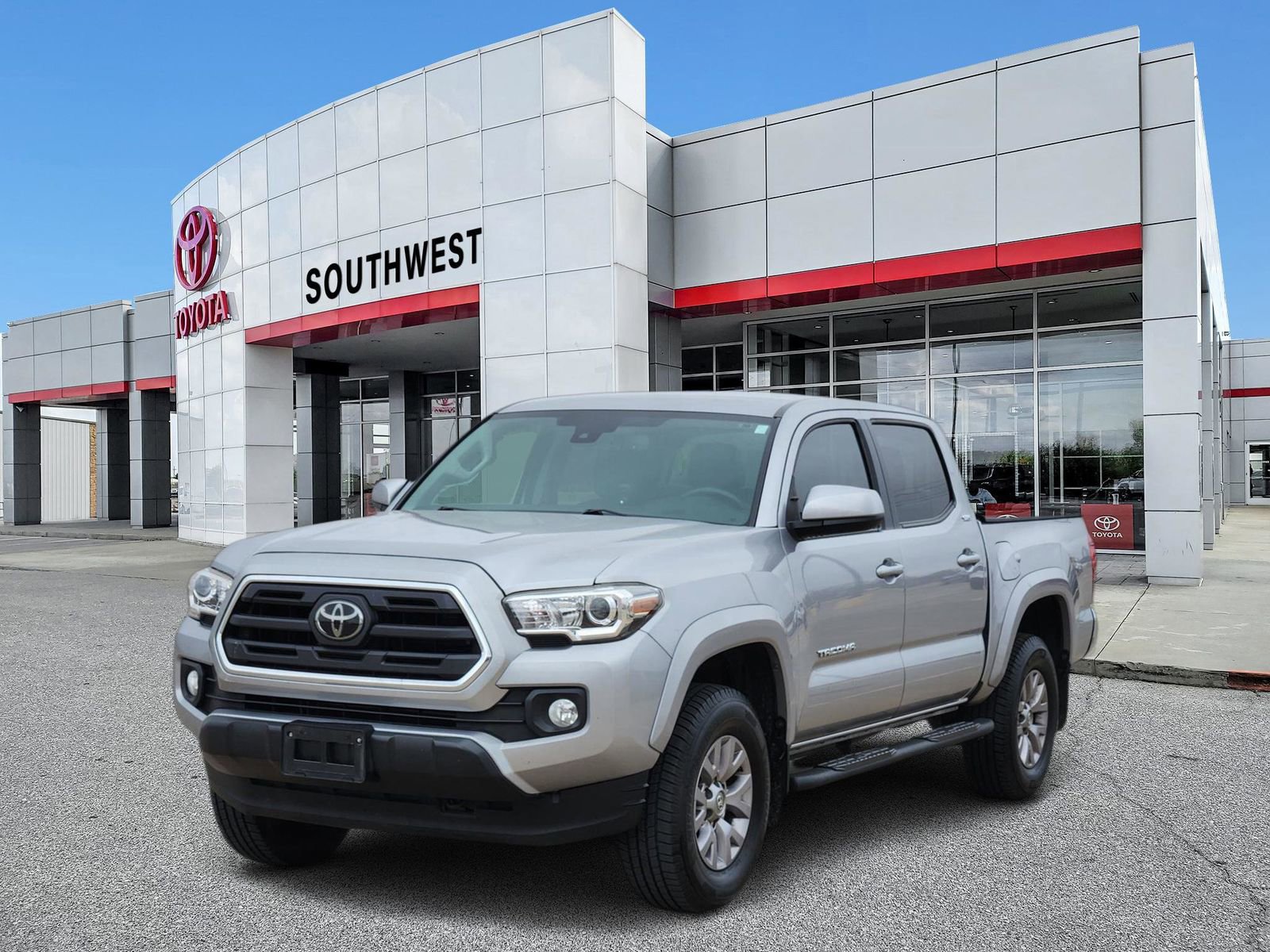 Used 2018 Toyota Tacoma SR5 image 2