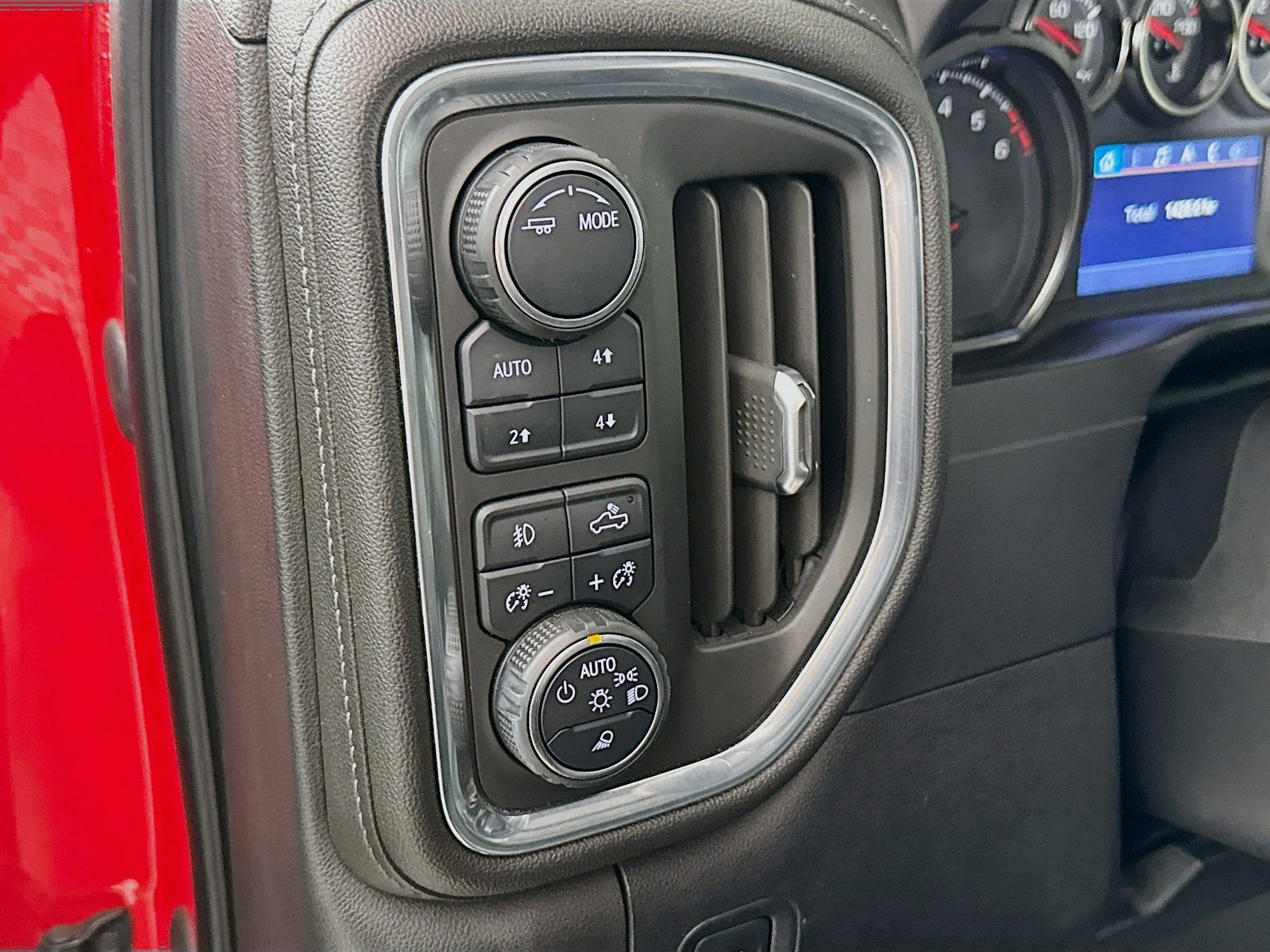 Used 2021 Chevrolet Silverado 1500 LT Trail Boss w/ Convenience Package II image 11