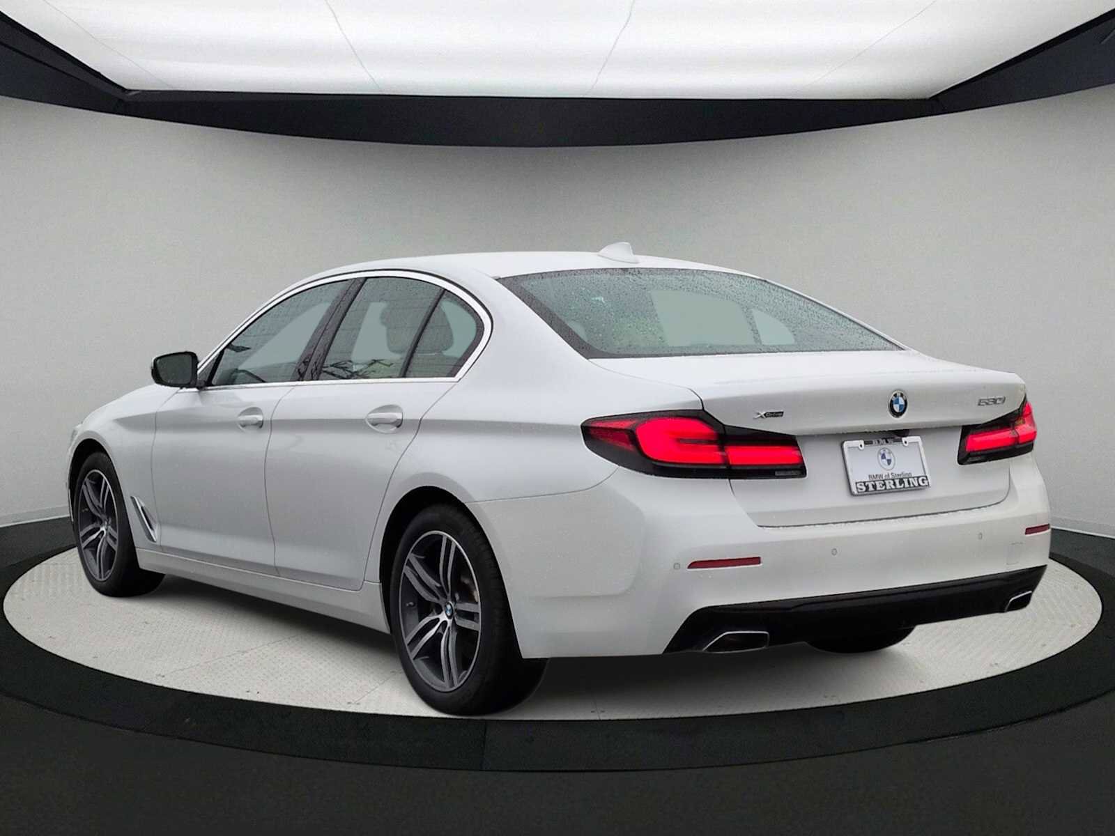 Used 2023 BMW 530i xDrive w/ Premium Package image 6