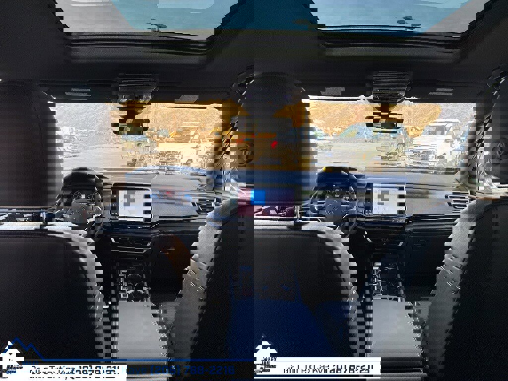 Used 2024 Volkswagen Atlas Cross Sport SEL Premium R-Line image 35