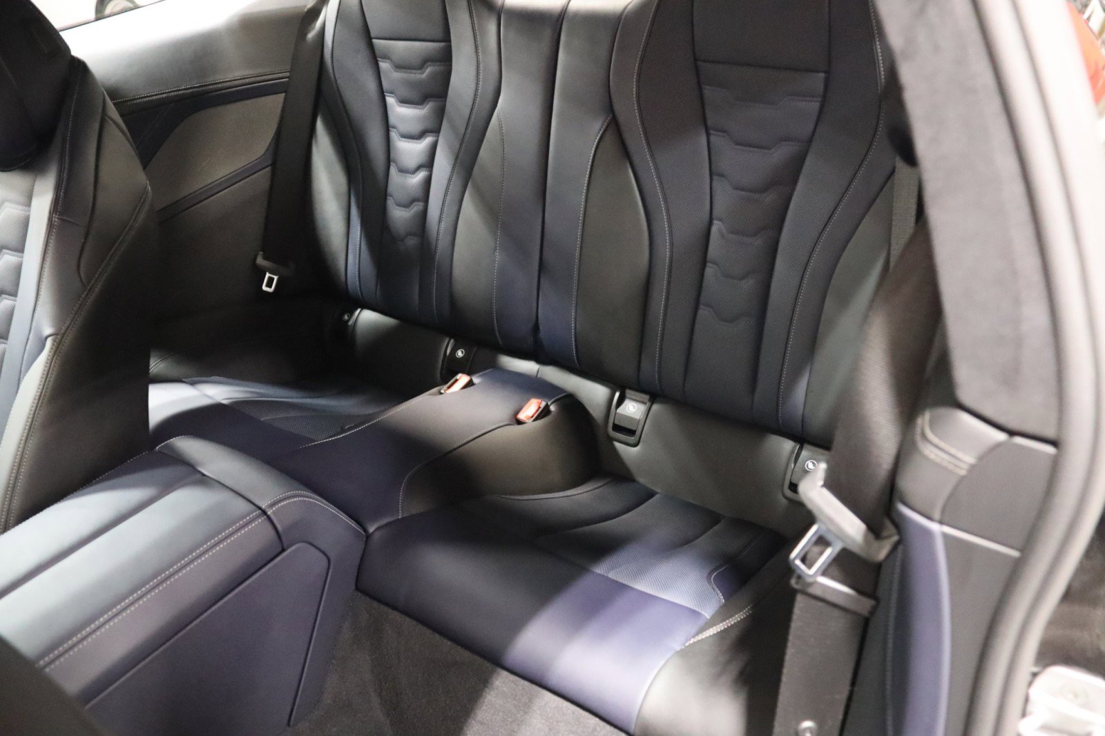 Used 2021 BMW 840i xDrive Coupe w/ M Sport Package AWD/4WD image 39
