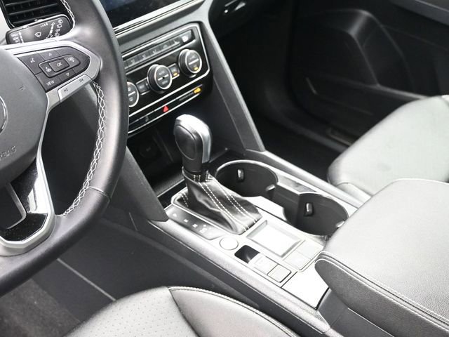 Used 2023 Volkswagen Atlas SE w/ Black Wheel Package image 18