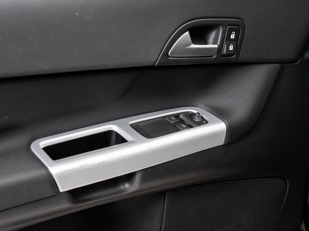 Used 2013 Volvo C30 T5 image 8