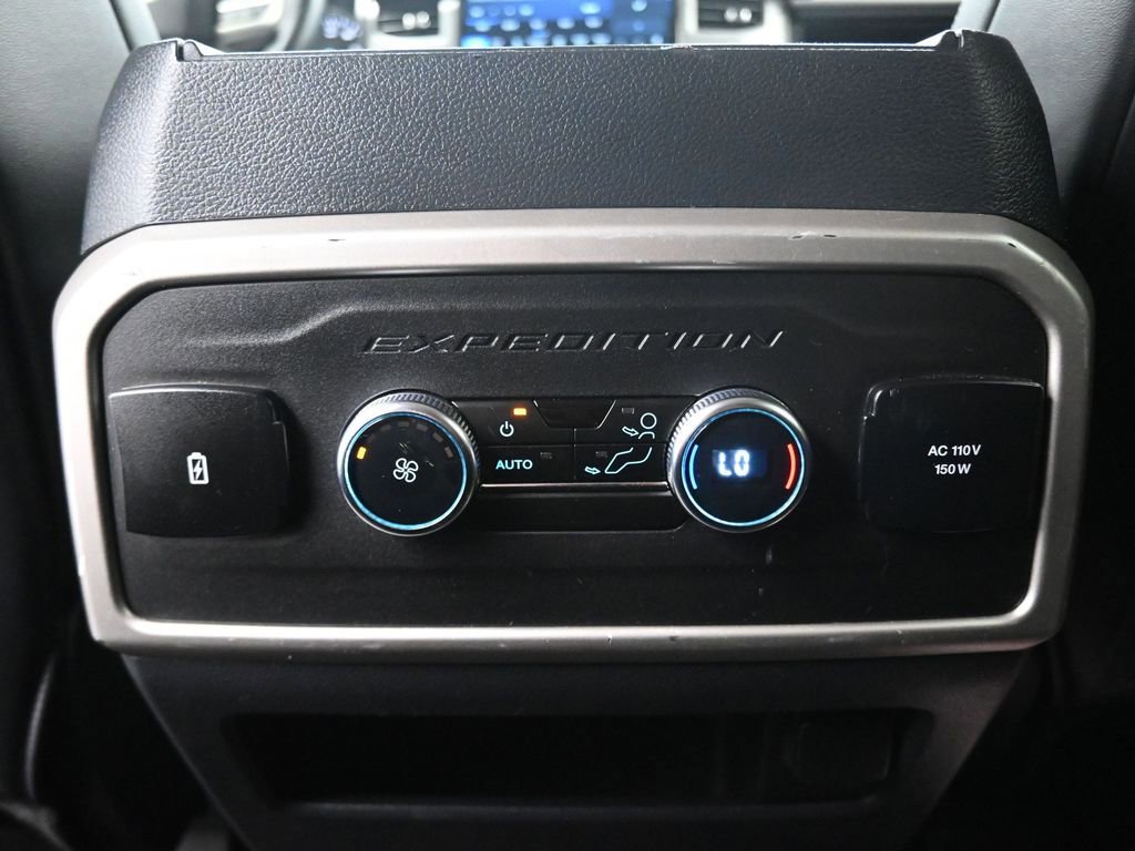 Used 2024 Ford Expedition XLT image 36