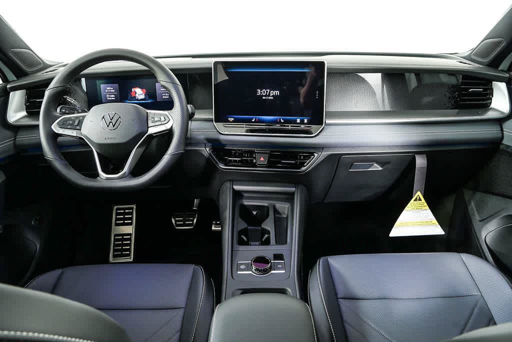 New 2026 Volkswagen Tiguan SE R-Line FWD image 22