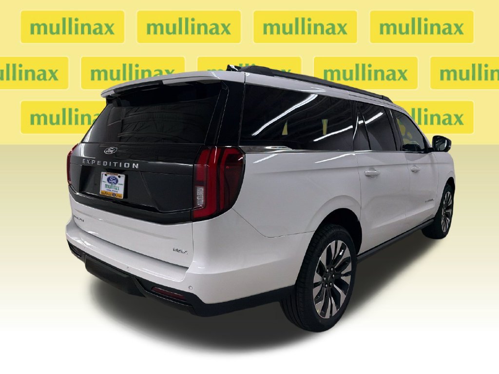 New 2027 Ford Expedition Max Platinum w/ Driver's Package RWD image 3