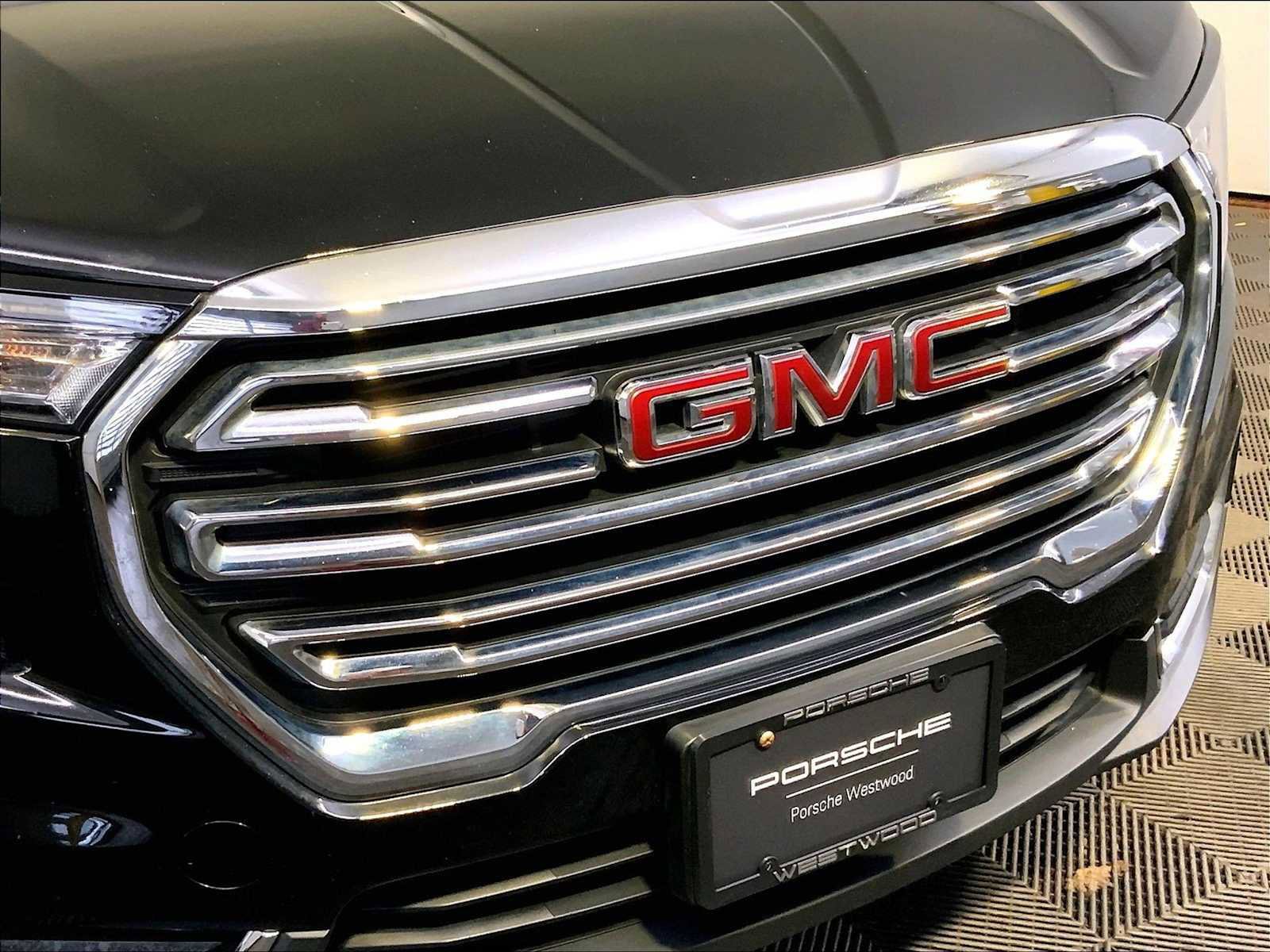 Used 2023 GMC Terrain SLT image 34