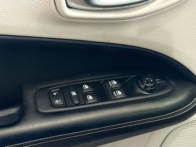 Used 2019 Jeep Compass Latitude w/ Popular Equipment Group FWD image 18
