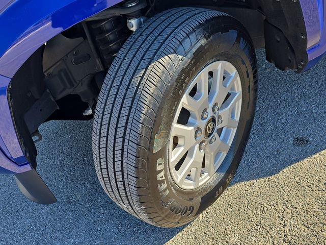 Used 2025 Toyota Tacoma SR5 image 32