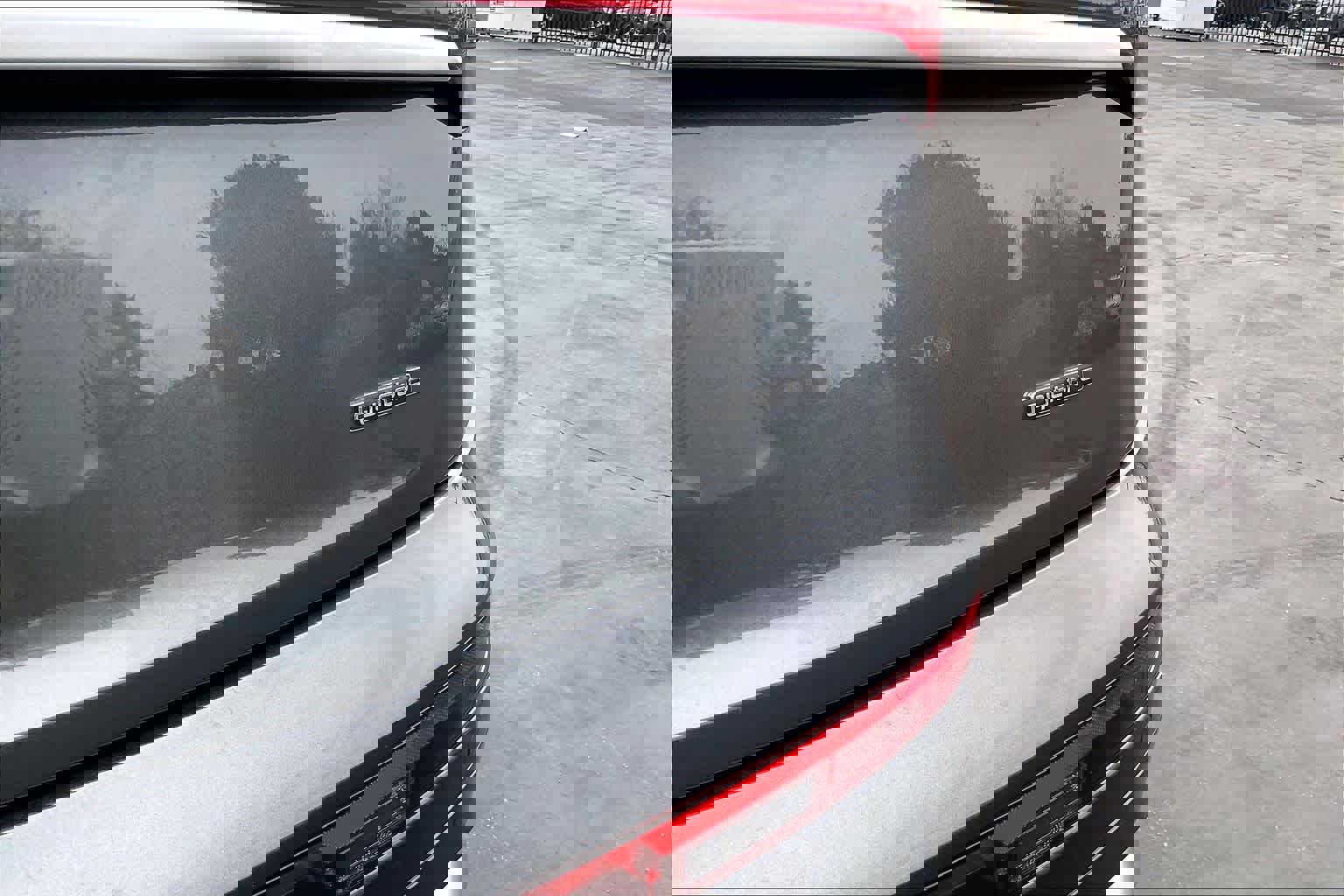 Used 2023 Audi Q5 2.0T Premium w/ Convenience Package image 11