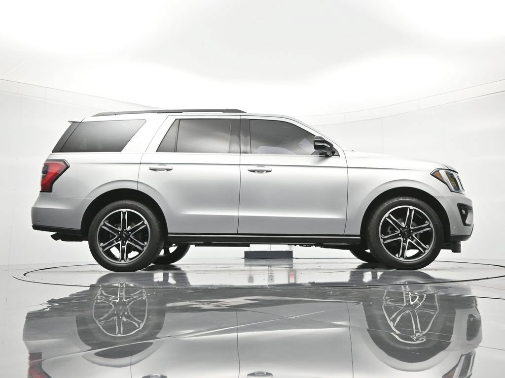 Used 2019 Ford Expedition Limited w/ Equipment Group 303A RWD image 41
