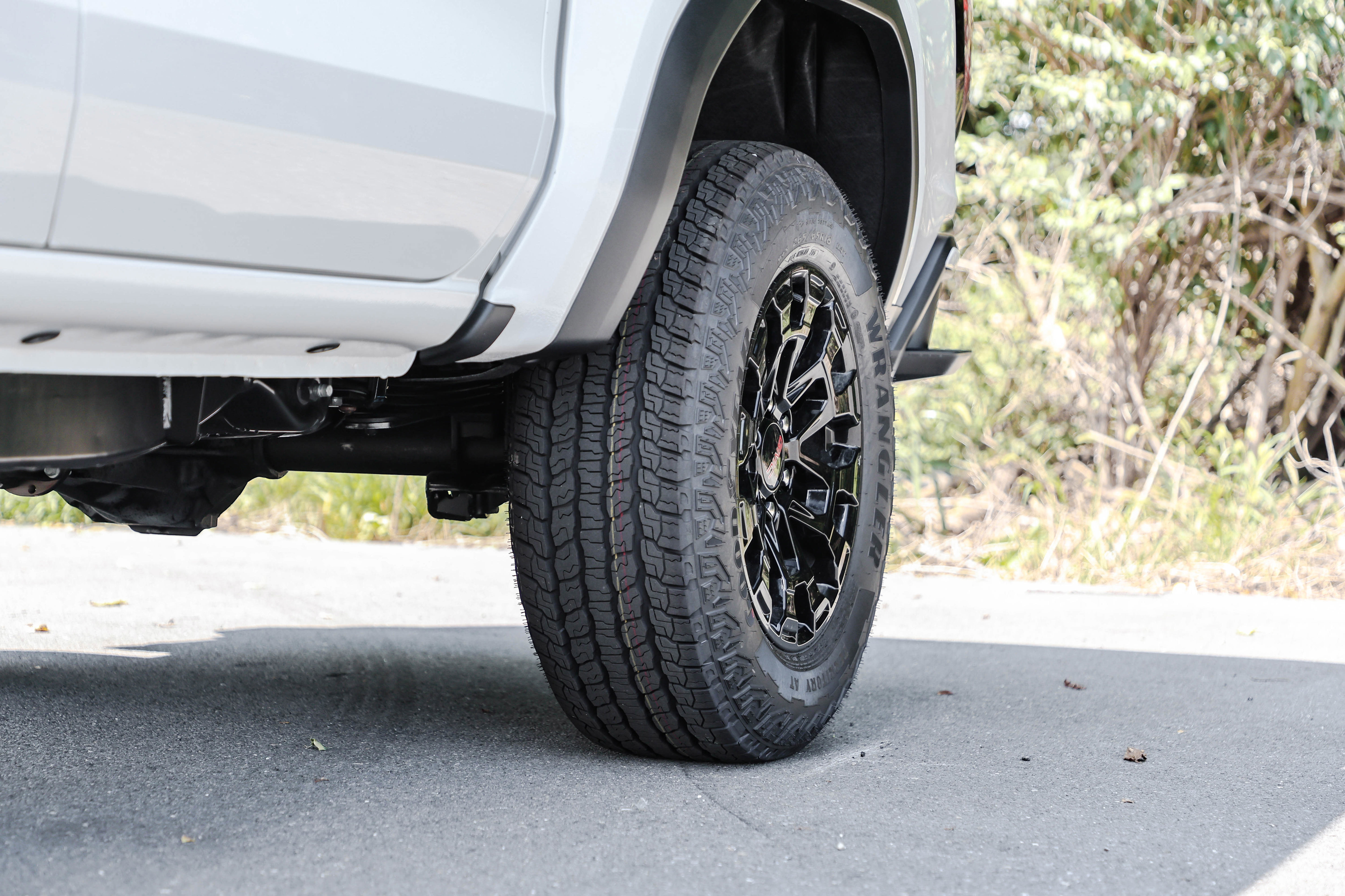 New 2026 GMC Canyon Elevation w/ Convenience Package image 3