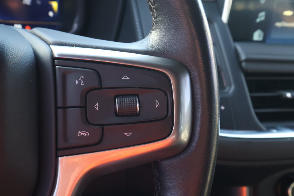 Used 2022 Chevrolet Tahoe Z71 w/ Luxury Package AWD/4WD image 22