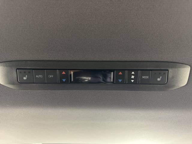 Used 2024 Toyota Sienna Platinum AWD/4WD image 31