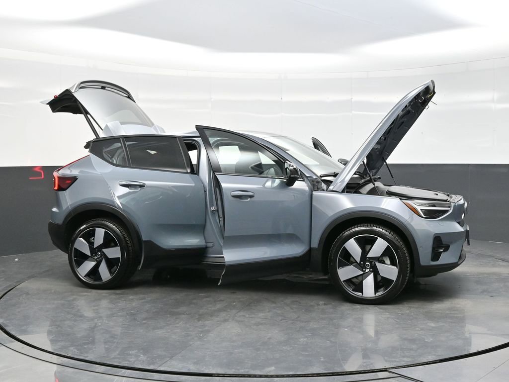 Used 2023 Volvo C40 P8 Recharge Ultimate w/ Protection Package Premier AWD/4WD image 40