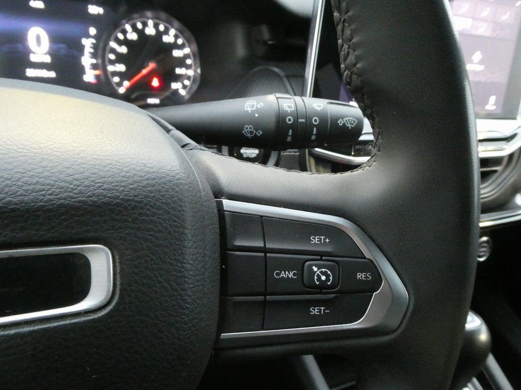 Used 2023 Jeep Compass Altitude AWD/4WD image 15