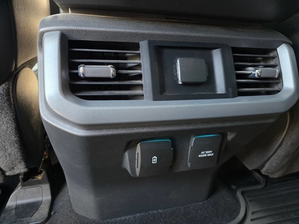 Used 2023 Ford F150 Lariat AWD/4WD image 27