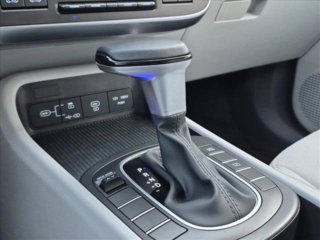 Used 2025 Hyundai Kona SEL FWD image 12