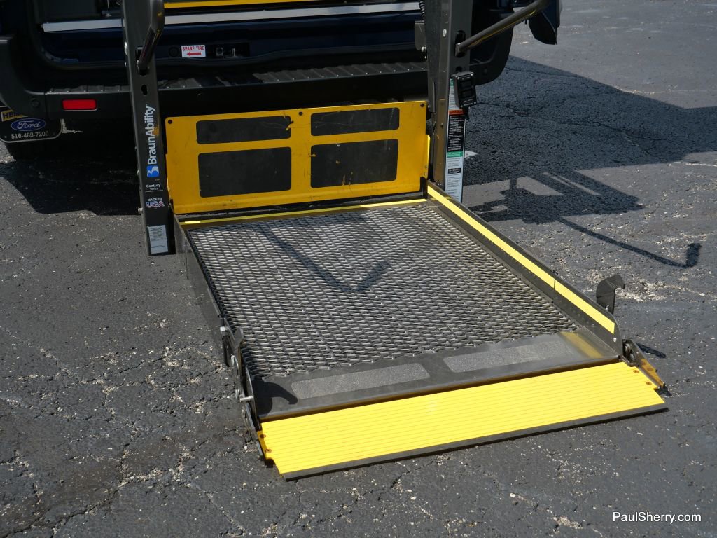 Used 2020 Ford Transit 350 XL image 11