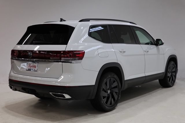 Used 2025 Volkswagen Atlas SE FWD image 8