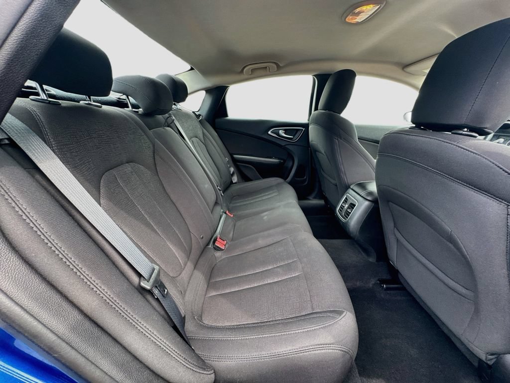 Used 2015 Chrysler 200 Limited w/ Convenience Group FWD image 26