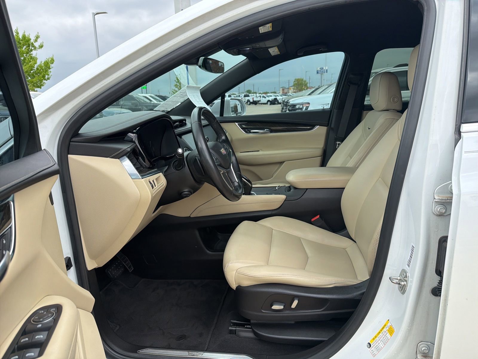 Used 2019 Cadillac XT5 FWD image 15