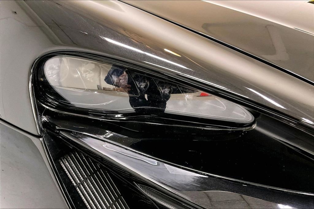 Used 2023 McLaren Artura image 29