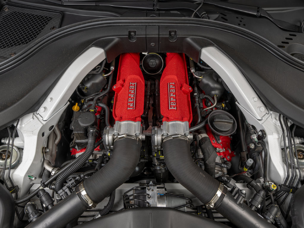 Certified 2026 Ferrari Roma Spider RWD image 32