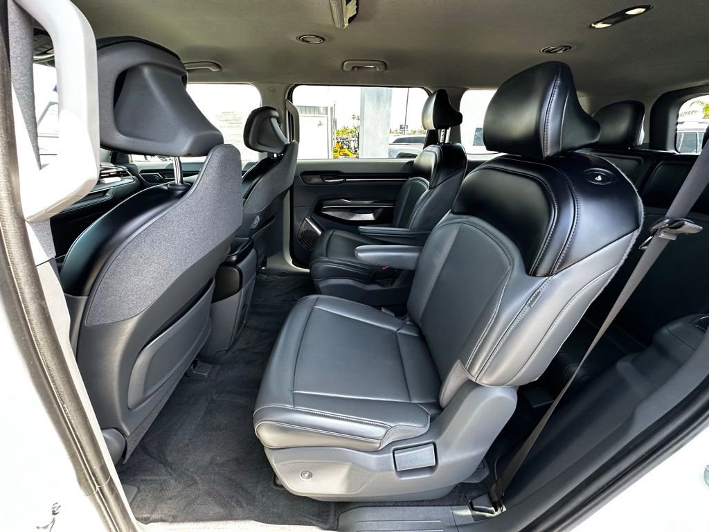 Used 2024 Kia EV9 Light Long Range RWD image 17