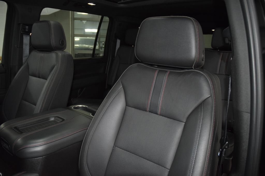 Used 2024 Chevrolet Suburban RST w/ Luxury Package AWD/4WD image 41