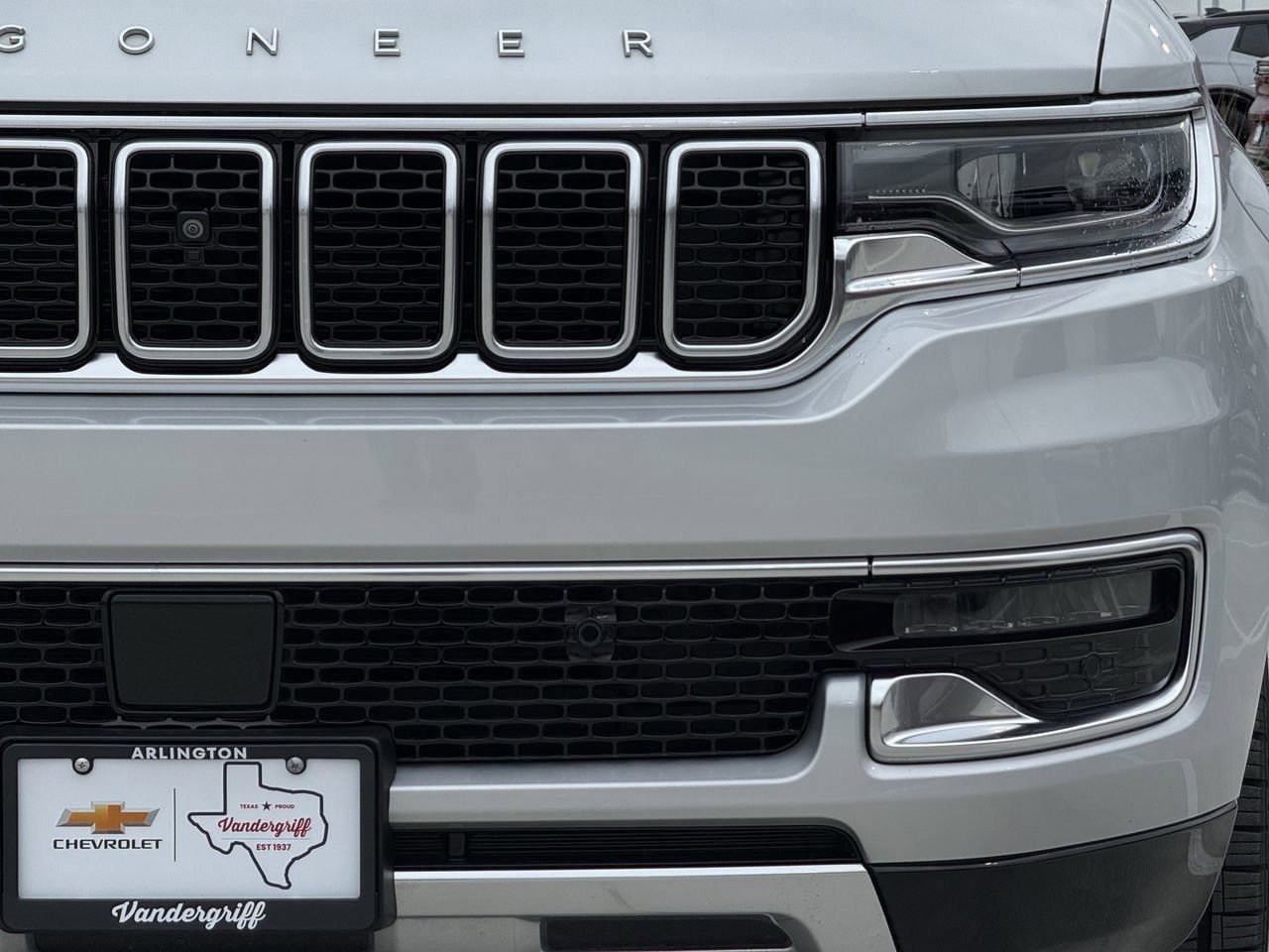 Used 2022 Jeep Wagoneer Series III w/ Premium Group I AWD/4WD image 8